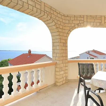 公寓 Vlado I Vesna 利缇纳